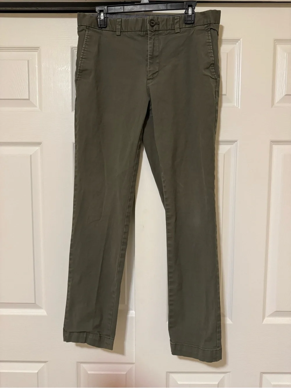 Banana Republic Men's Olive Green Straight Chino Pants